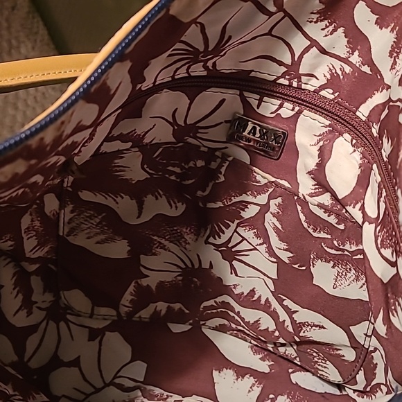 Maxx NY Navy Leather purse - Picture 7 of 12